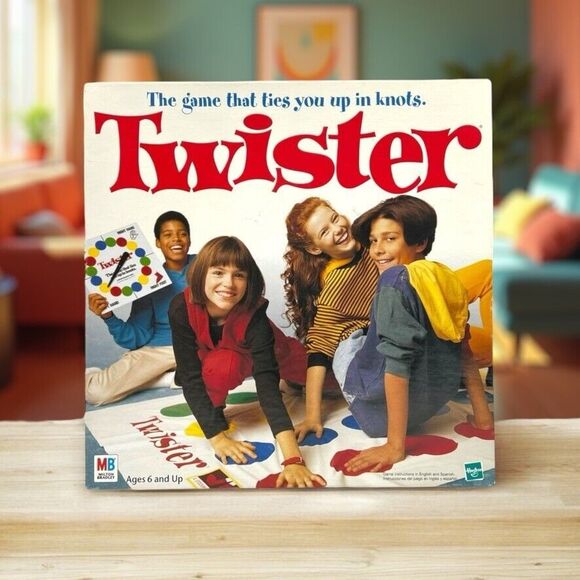 VINTAGE '98 Twister Milton Bradley Party Game Complete w Mat Spinner Instruction - Picture 11 of 16